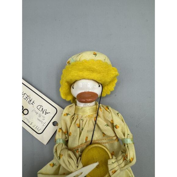 Just Ducky Ducks & Friends Doll Miss Muffet w/ Spider Ceramic Figurine 1980 VTG - Picture 5 of 7